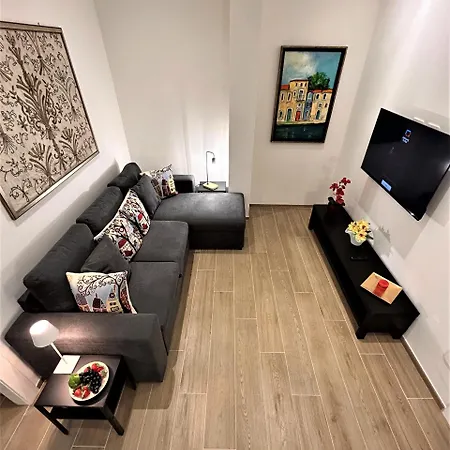 Domus *